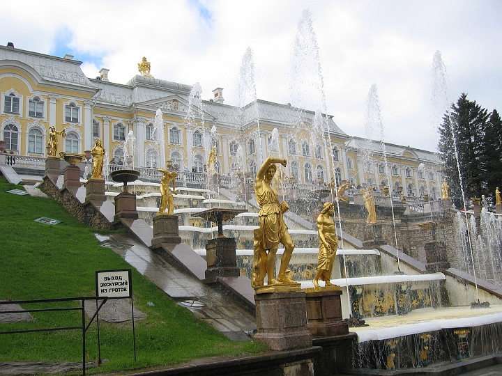 53 Grand Cascade, Peterhof.jpg